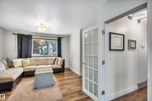 12237 47 Street, Edmonton, AB - Indoor Photo Showing Living Room