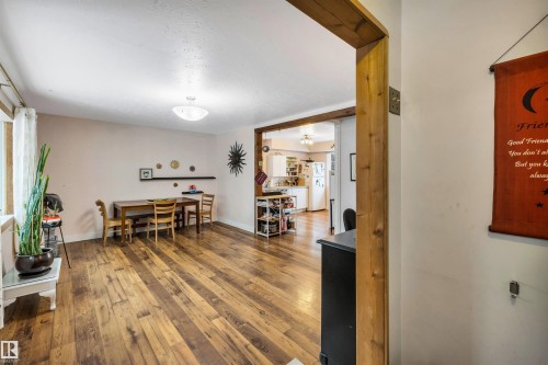 12237 47 Street, Edmonton, AB - Indoor