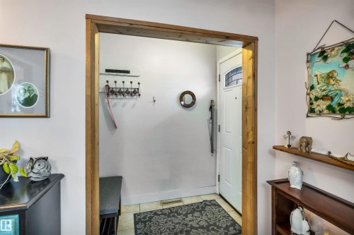 12237 47 Street, Edmonton, AB - Indoor Photo Showing Other Room