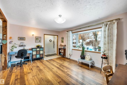 12237 47 Street, Edmonton, AB - Indoor