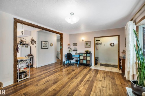 12237 47 Street, Edmonton, AB - Indoor Photo Showing Other Room
