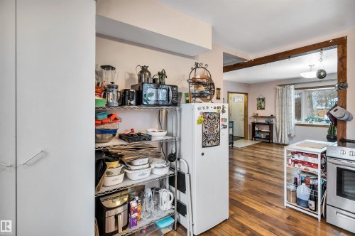 12237 47 Street, Edmonton, AB - Indoor