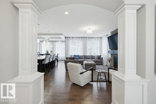 2603 Bluejay Close, Edmonton, AB - Indoor Photo Showing Living Room