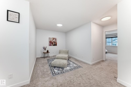 563 Kleins Cr, Leduc, AB - Indoor Photo Showing Other Room