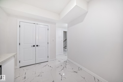 563 Kleins Cr, Leduc, AB - Indoor Photo Showing Other Room