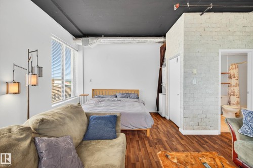 1205 10024 Jasper Avenue, Edmonton, AB - Indoor Photo Showing Bedroom