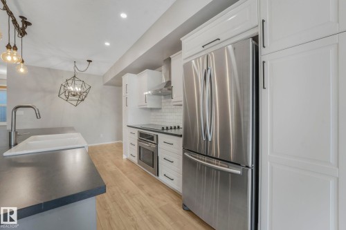 228 10407 122 Street, Edmonton, AB - Indoor Photo Showing Kitchen With Upgraded Kitchen
