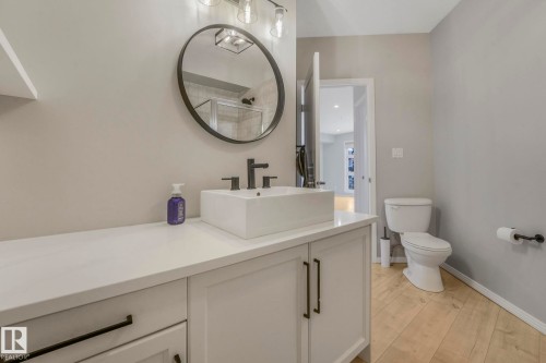 228 10407 122 Street, Edmonton, AB - Indoor Photo Showing Bathroom
