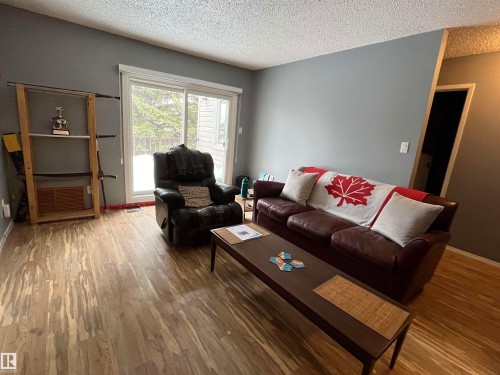 306 14004 26 Street, Edmonton, AB - Indoor Photo Showing Living Room