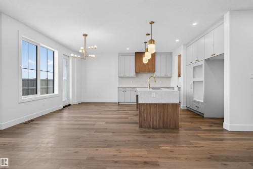 281 Paterson Link Link, Edmonton, AB - Indoor Photo Showing Kitchen