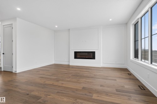 281 Paterson Link Link, Edmonton, AB - Indoor With Fireplace