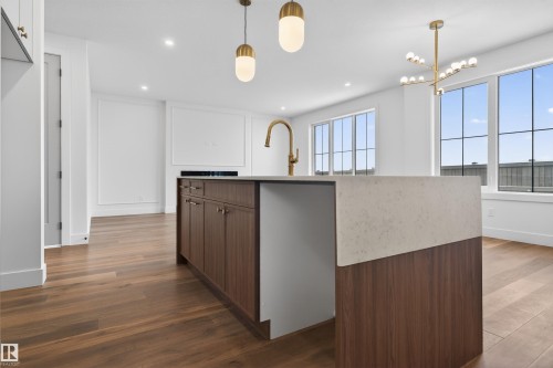 281 Paterson Link Link, Edmonton, AB - Indoor Photo Showing Kitchen