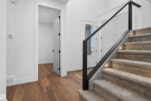 281 Paterson Link Link, Edmonton, AB - Indoor Photo Showing Other Room