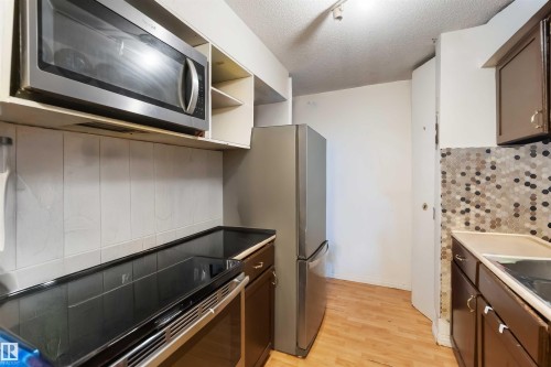 14205 82 Street, Edmonton, AB - Indoor Photo Showing Kitchen With Double Sink