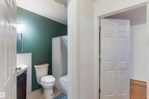 14205 82 Street, Edmonton, AB - Indoor Photo Showing Bathroom