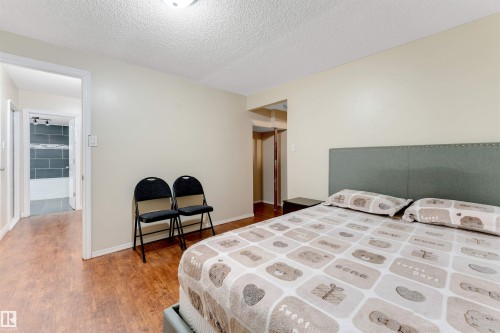 18404 97A Avenue, Edmonton, AB - Indoor Photo Showing Bedroom