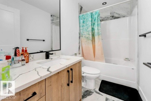 5814 Peltier Close, Beaumont, AB - Indoor Photo Showing Bathroom