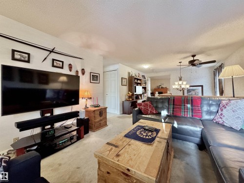 1035 109 Street, Edmonton, AB - Indoor Photo Showing Living Room