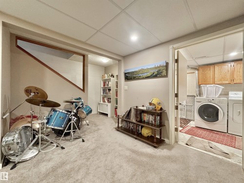 1035 109 Street, Edmonton, AB - Indoor Photo Showing Laundry Room