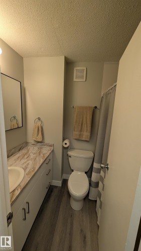 714 10160 114 Street Nw, Edmonton, AB - Indoor Photo Showing Bathroom