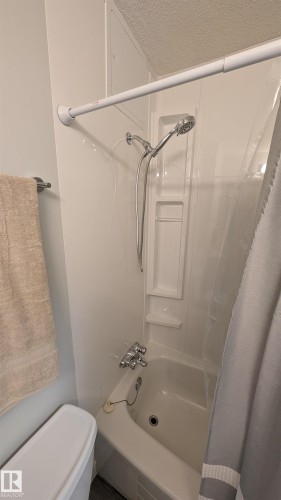 714 10160 114 Street Nw, Edmonton, AB - Indoor Photo Showing Bathroom