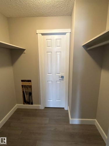53 14620 26 Street, Edmonton, AB - Indoor