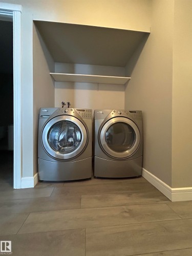 53 14620 26 Street, Edmonton, AB - Indoor Photo Showing Laundry Room