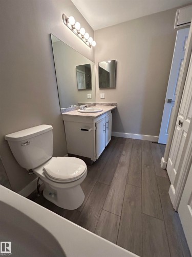 53 14620 26 Street, Edmonton, AB - Indoor Photo Showing Bathroom