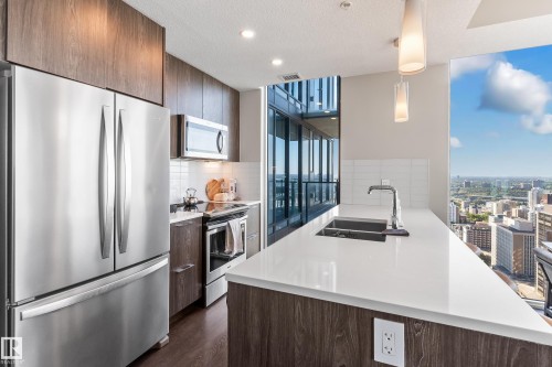 3301 10180 103 Street, Edmonton, AB - Indoor Photo Showing Kitchen With Double Sink With Upgraded Kitchen