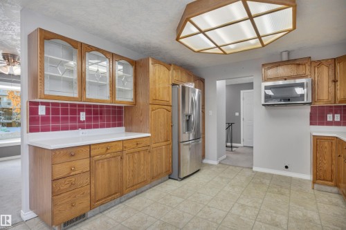 124 Arlington Drive, St. Albert, AB - Indoor Photo Showing Kitchen