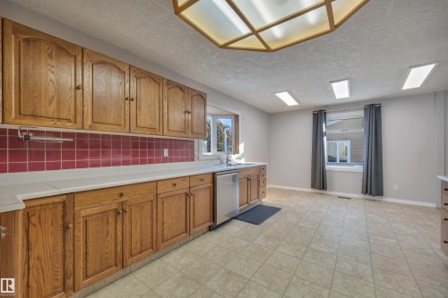 124 Arlington Drive, St. Albert, AB - Indoor