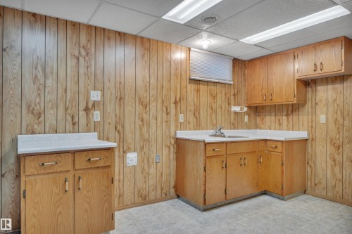 124 Arlington Drive, St. Albert, AB - Indoor