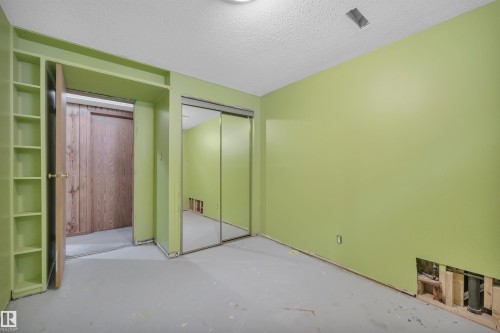 124 Arlington Drive, St. Albert, AB -  Photo Showing Other Room
