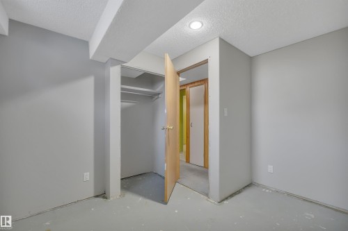 124 Arlington Drive, St. Albert, AB - 