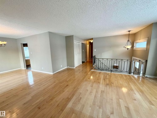 11914 40 Street, Edmonton, AB - Indoor