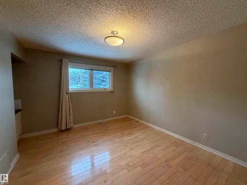 11914 40 Street, Edmonton, AB - Indoor Photo Showing Other Room
