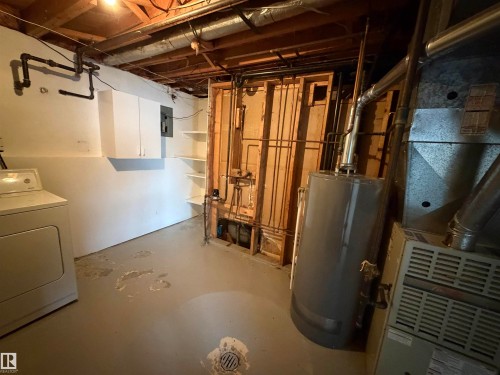 11914 40 Street, Edmonton, AB - Indoor