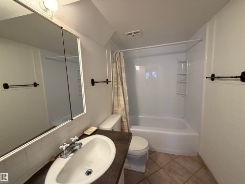 11914 40 Street, Edmonton, AB - Indoor Photo Showing Bathroom