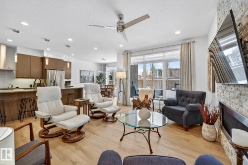 20017 128A Avenue, Edmonton, AB - Indoor Photo Showing Living Room
