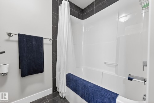 20017 128A Avenue, Edmonton, AB - Indoor Photo Showing Bathroom