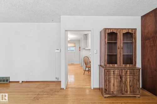 13924 135 Avenue, Edmonton, AB - Indoor Photo Showing Other Room
