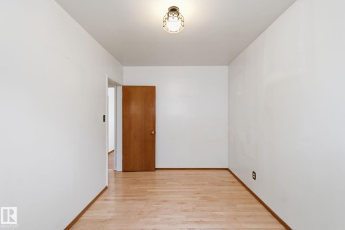 13924 135 Avenue, Edmonton, AB - Indoor Photo Showing Other Room