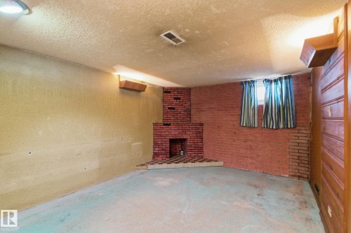 13924 135 Avenue, Edmonton, AB - Indoor Photo Showing Other Room