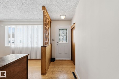 13924 135 Avenue, Edmonton, AB - Indoor Photo Showing Other Room