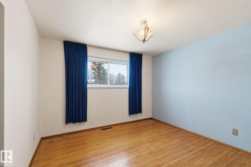 13924 135 Avenue, Edmonton, AB - Indoor Photo Showing Other Room