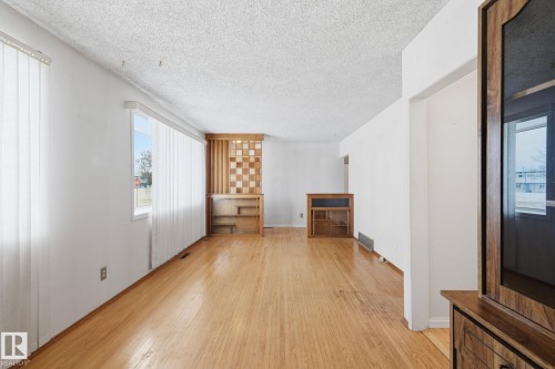 13924 135 Avenue, Edmonton, AB - Indoor Photo Showing Other Room