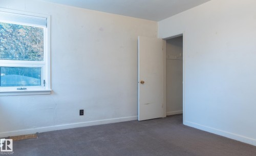 11234 71 Avenue Nw, Edmonton, AB - Indoor Photo Showing Other Room