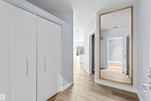 204 11415 100 Avenue, Edmonton, AB - Indoor Photo Showing Other Room