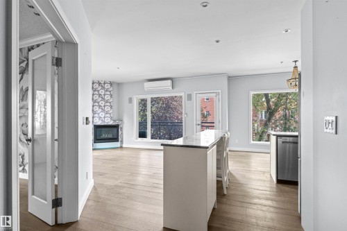 204 11415 100 Avenue, Edmonton, AB - Indoor With Fireplace