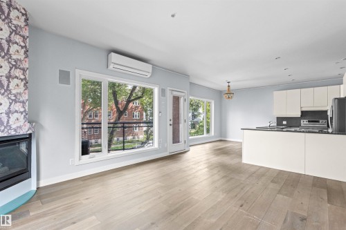 204 11415 100 Avenue, Edmonton, AB - Indoor With Fireplace